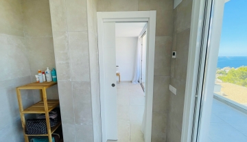 Resa Estates Ibiza for sale koop penthouse Cala Vadella Bathroom Master 3.jpeg